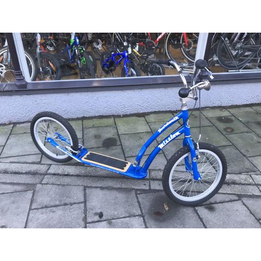 Used Mission Boardwalk 20" Scooter